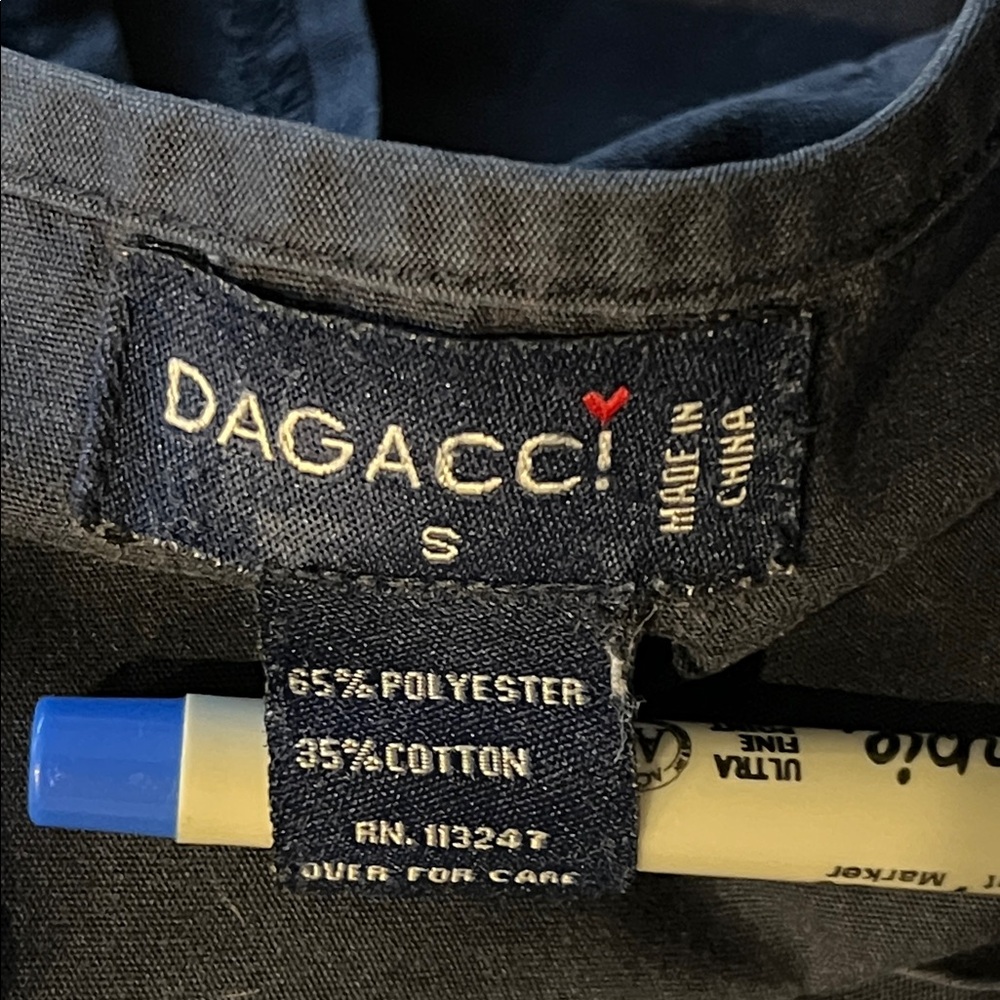 Dagacci scrub sets - Picture 4 of 10